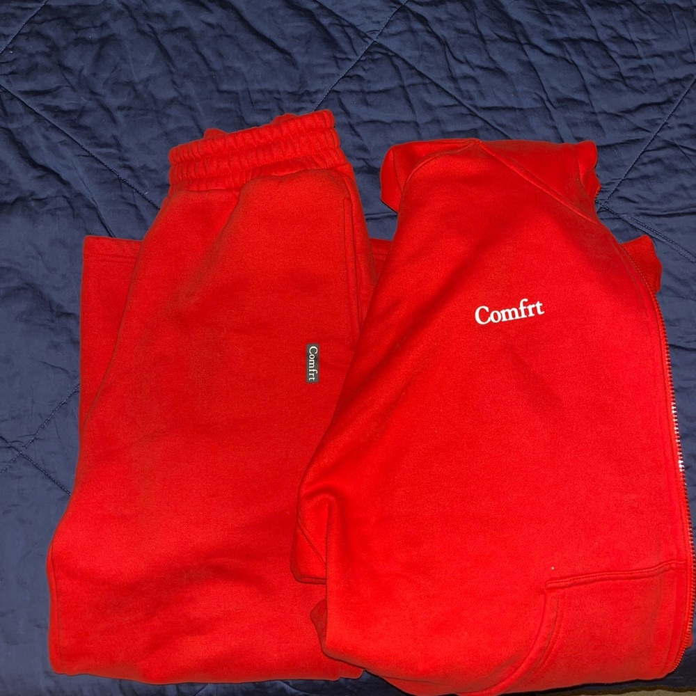 Comfrt Women’s Red Sweatpants & Joggers Set